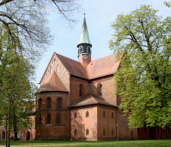 Klosterkirche von rechter Seite