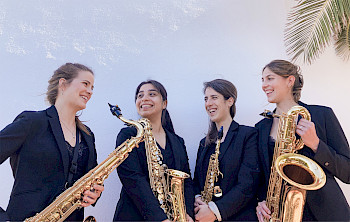 Das Quartet Vela zu sehen mit ihren Brass Instrumenten.