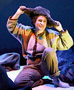 Eine Frau mit einem Kaukasus-Mütze