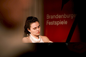 Pianistin, Photo: Jakob Tillmann